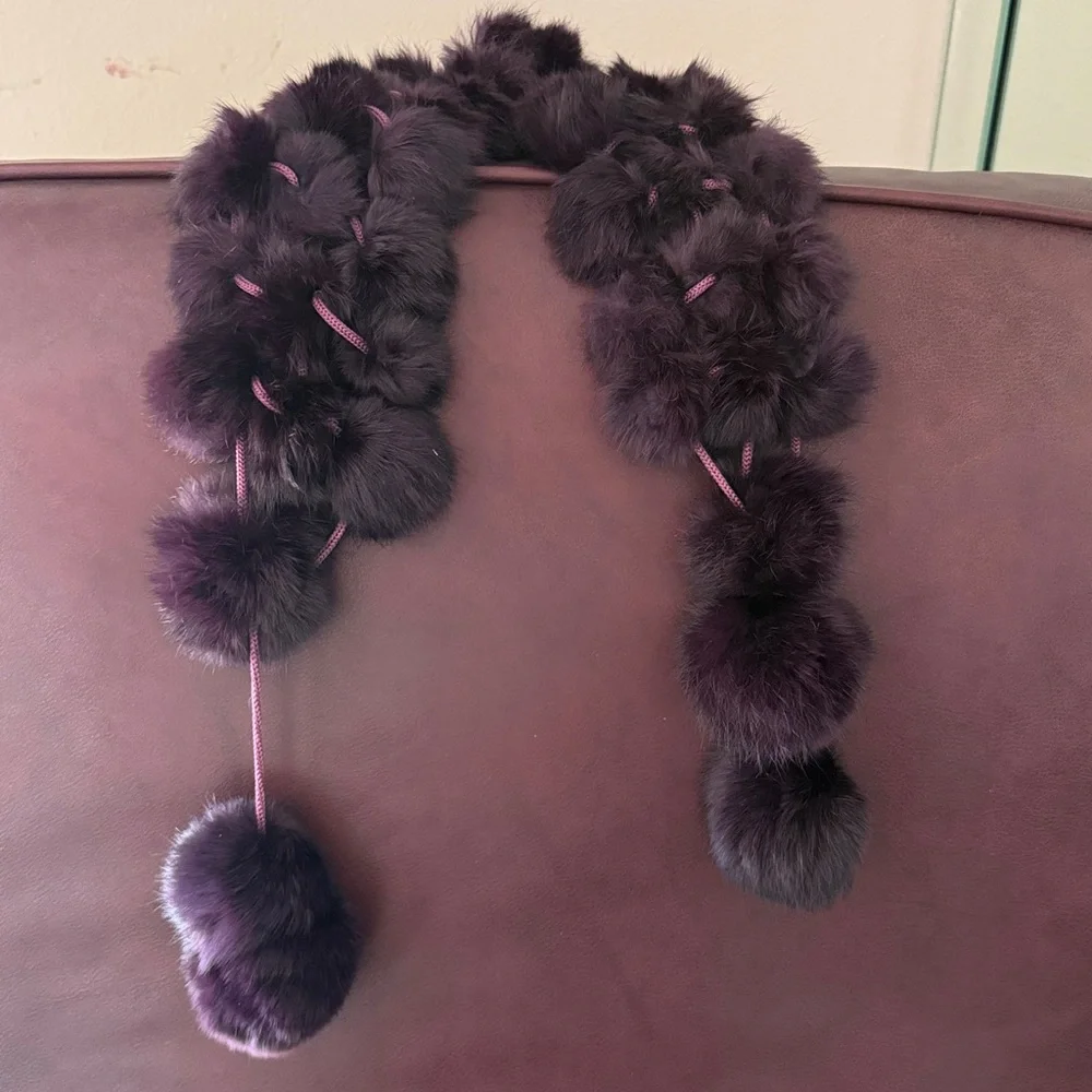 Rex Rabbit Fur Pom Pom Scarf Like New in Burgundy